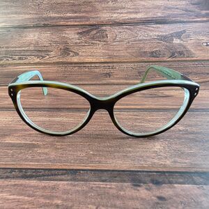 Elegant Brown Cat-Eye Glasses